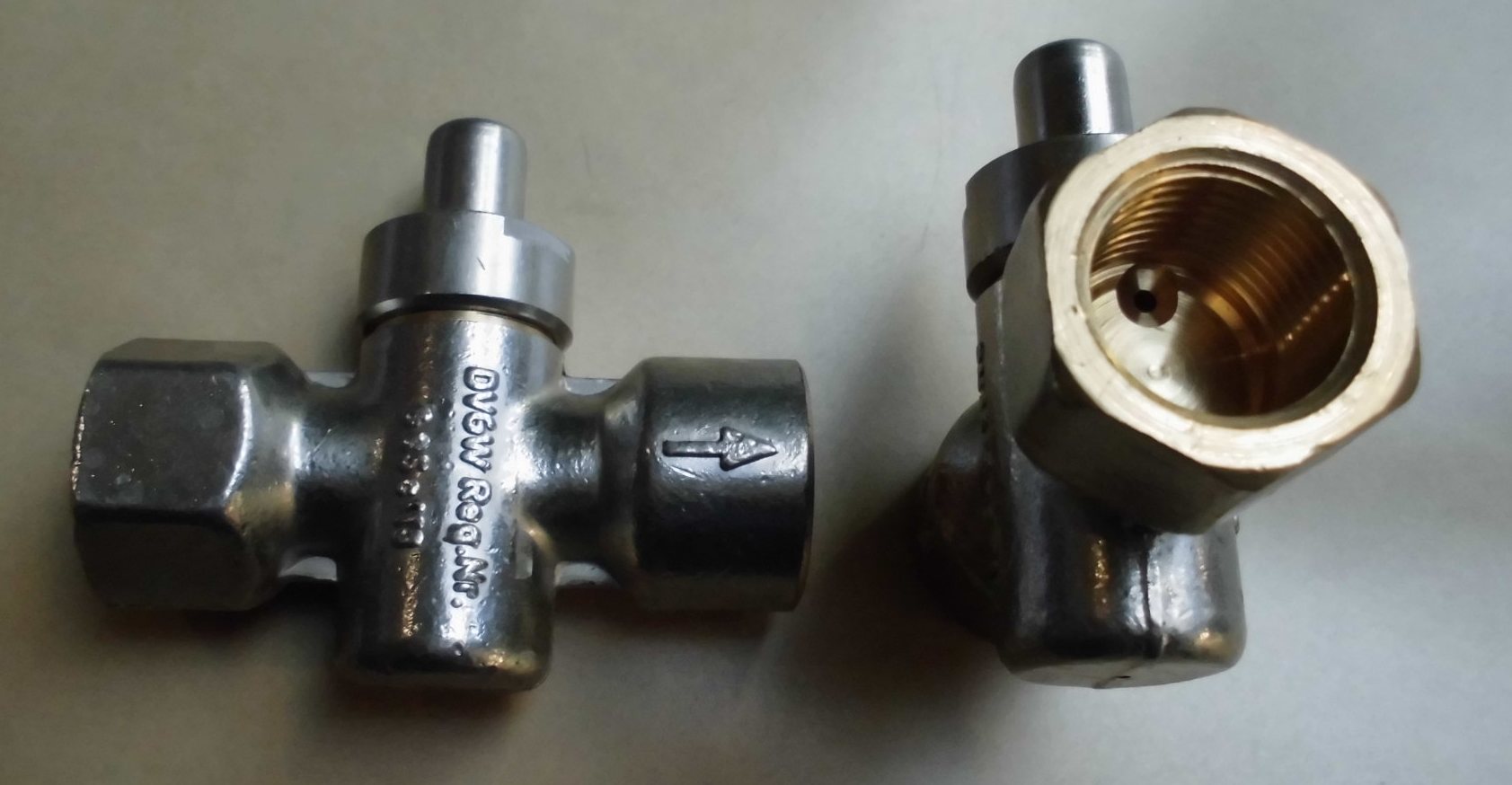 DRUCKKNOPFHAHN 1/2" MANOMETER