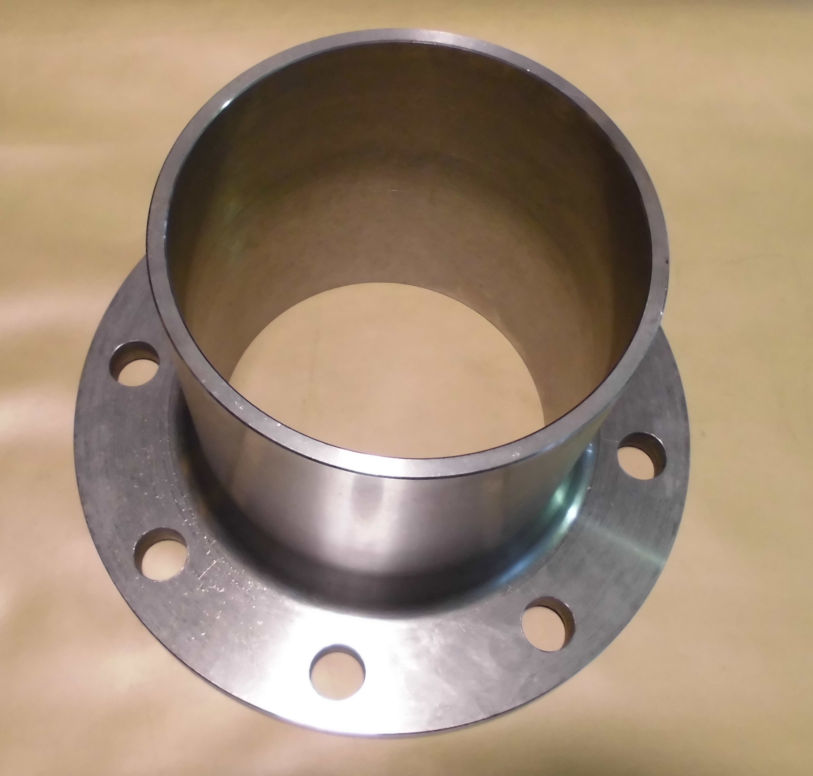 FLANSCH MIT STUTZEN  DN 150-C22.8